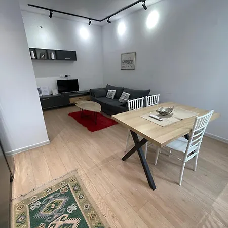 Kadare City-center With Balcony Apartment *