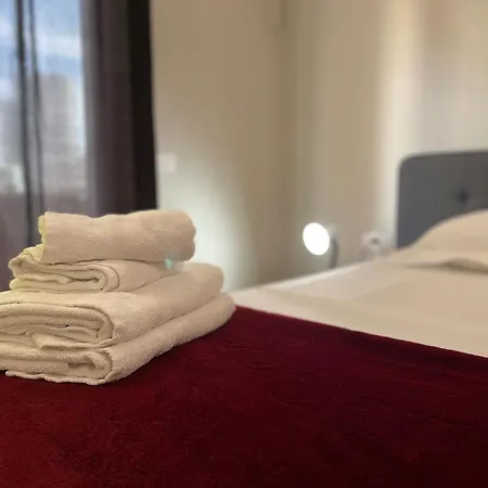 Kadare City-center With Balcony Apartment *