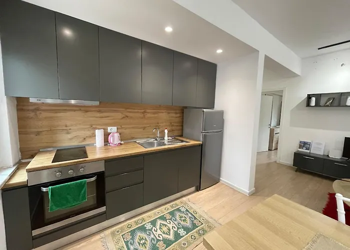 Museum Center One Bedroom App - Enjoy Travel * Tirana