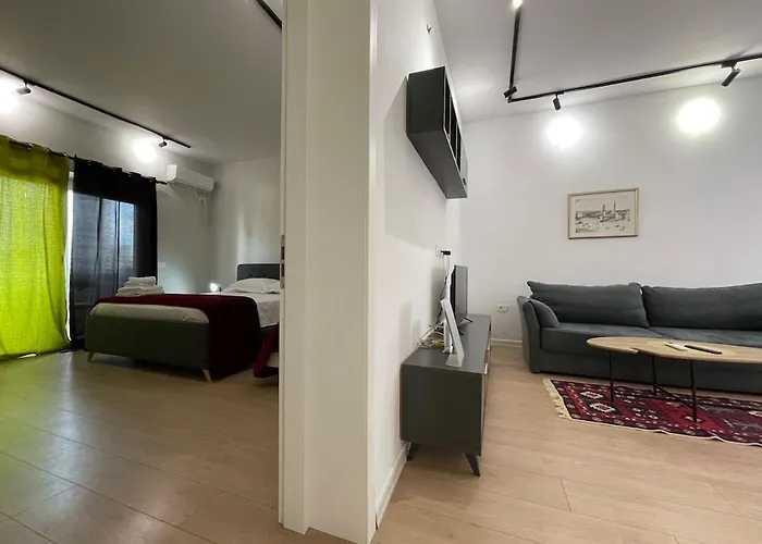 Museum Center One Bedroom App - Enjoy Travel * Tiran